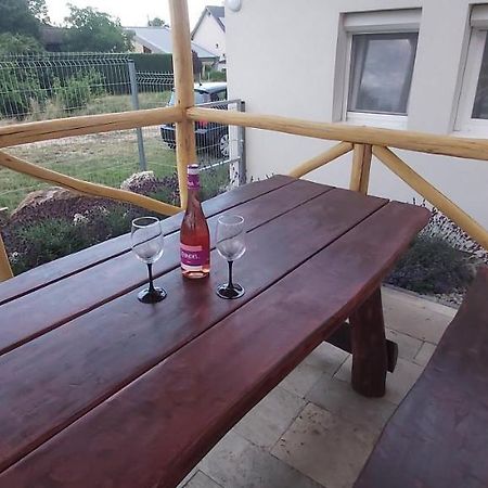 Lali Apartman Balatonudvari Εξωτερικό φωτογραφία